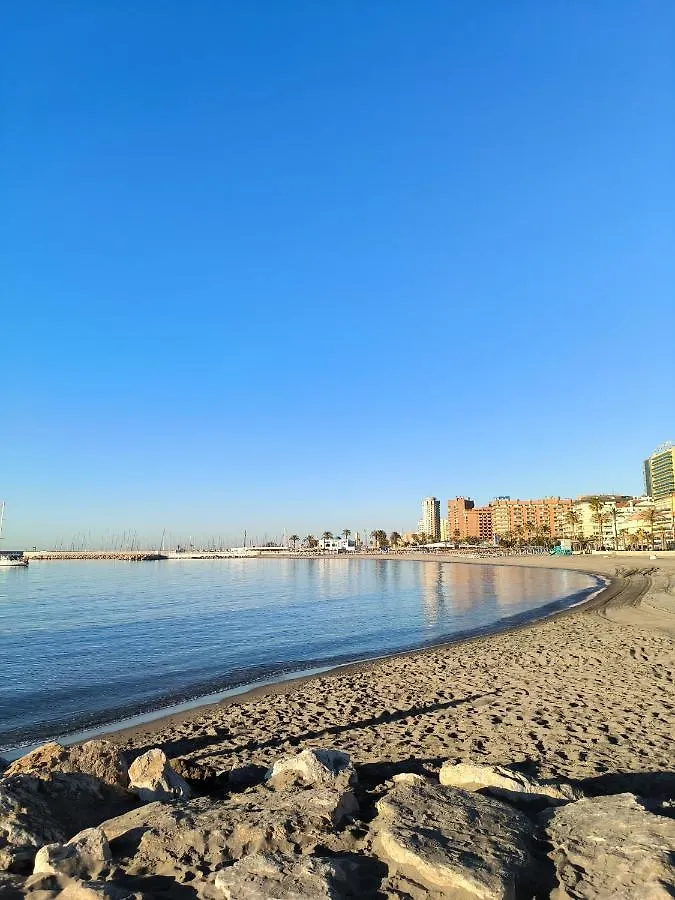 Fuengirola Beach And Holidays 0*,  España