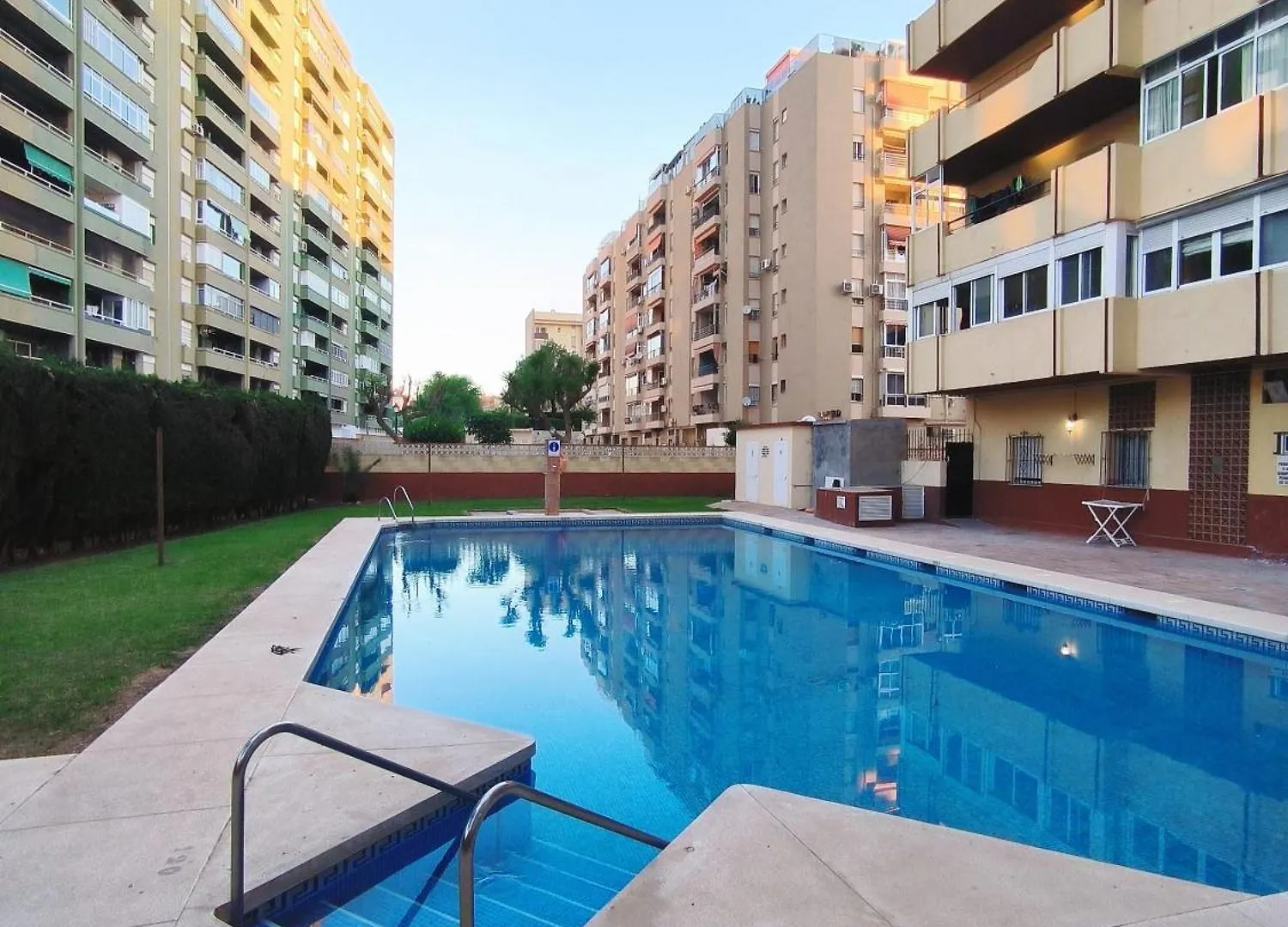 Fuengirola Beach And Holidays 0*,